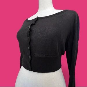 Qi Black Cropped Button-Down Top